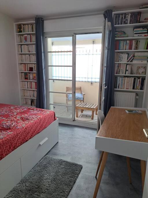 Appartement Cosy Avec Jardin Et Parking Женвил Екстериор снимка