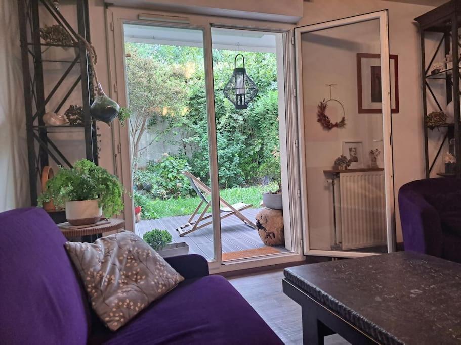 Appartement Cosy Avec Jardin Et Parking Женвил Екстериор снимка